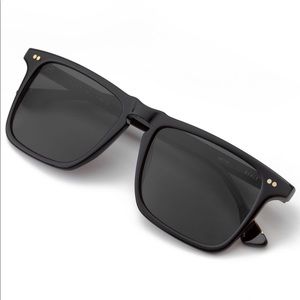 Krewe NWT unisex Beale sunglasses black